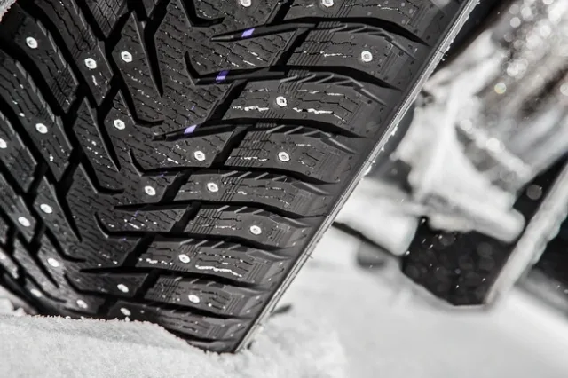 Nokian_Hakkapeliitta_8_SUV_3.jpg