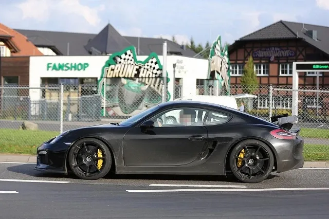 porsche-cayman-gt4-erlkoenig-2015-spy-shots.jpg