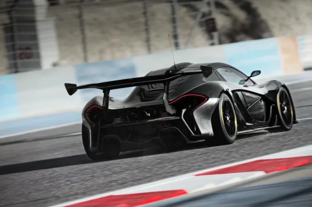 mclaren_p1_gtr_test_07.jpg