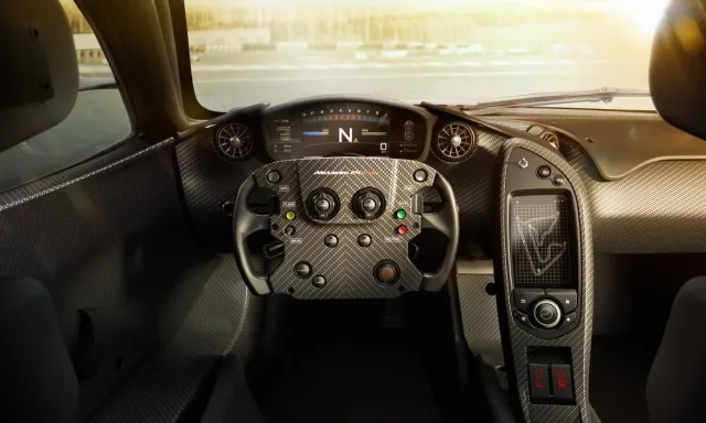 mclaren_p1_gtr_test_02.jpg