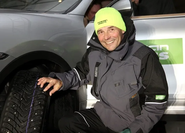 nokian-tyres-retractable-stud-winter-tire-concept_100457448_h.jpg
