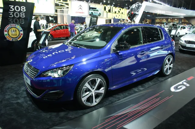 peugeot-308-paris-2014.6849715.jpg