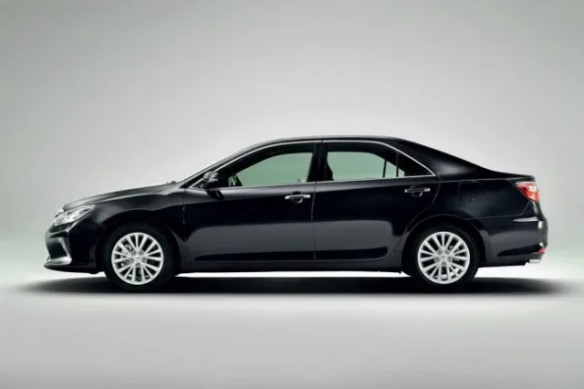 foto-camry-2015_05-650x433.jpg