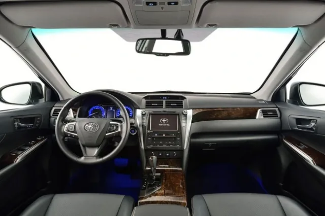 foto-camry-2015_03-650x433.jpg