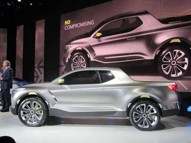 hyundai-santa-cruz-crossover-truck-concept-2015-detroit-auto-show_100496957_m.jpg