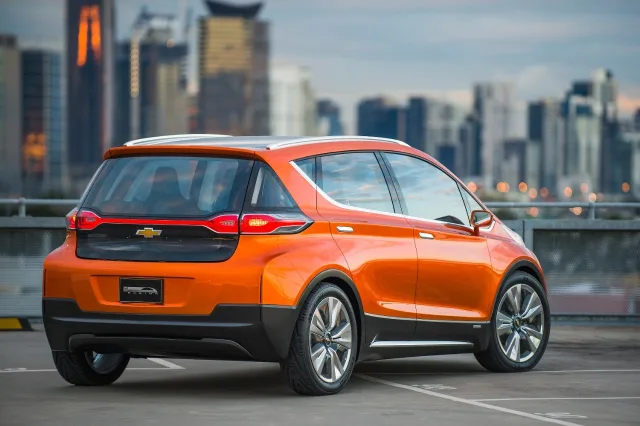 Chevrolet-Bolt-EV-concept-2.jpg