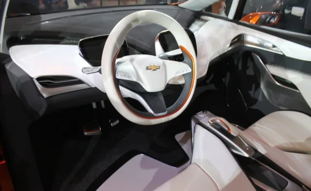 Autoradar-Chevrolet-Bolt-Janvier-2015-19.jpg