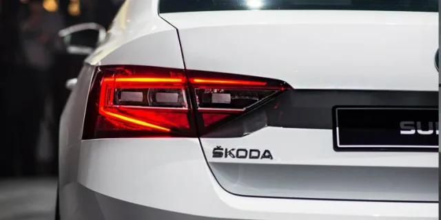 2015-skoda-superb-review-4.jpg