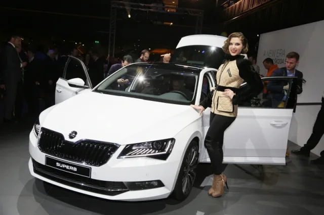Skoda_Superb_III_2015_nova_zive_58_exterier_800_600.jpg