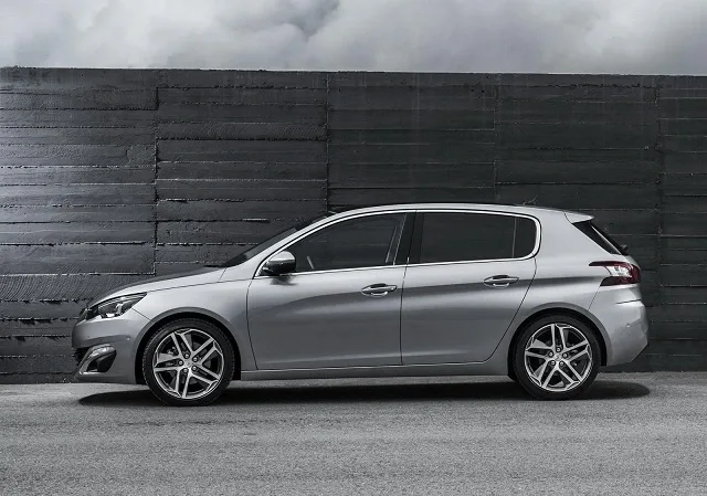 peugeot-308-2014-05.jpg