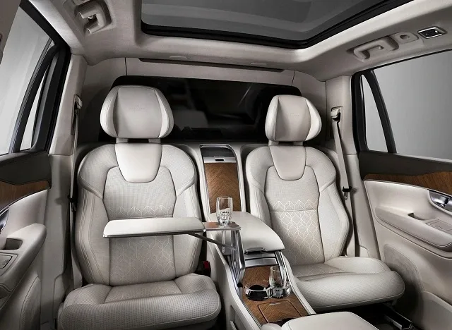 volvoxc90excellence3.jpg