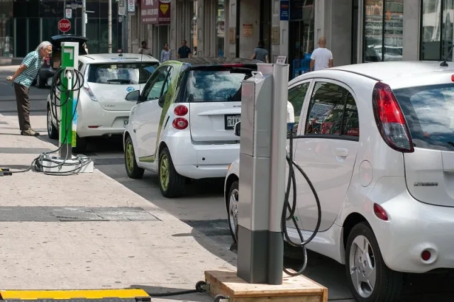 electric-car-charging-001.jpg