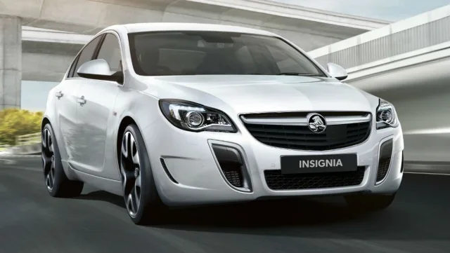 Holden-Insignia-VXR-2015.jpg