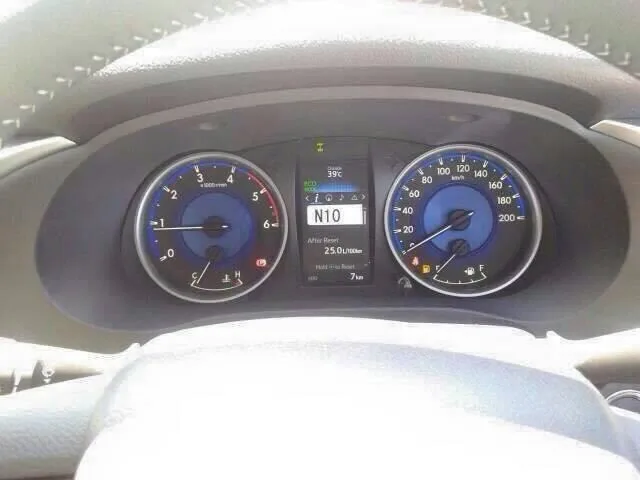 2016-Toyota-Hilux-1.jpg