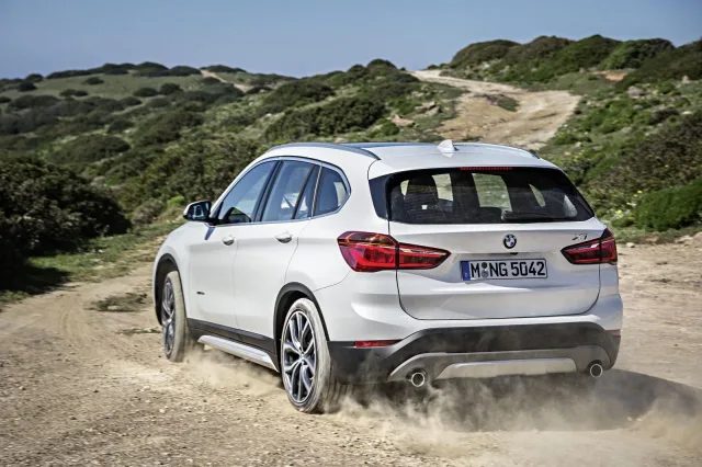 bmw-x1-2016-003.jpg