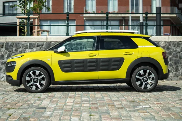 Citroen-C4-Cactus-Review-Yellow-Side-carwitter.jpg