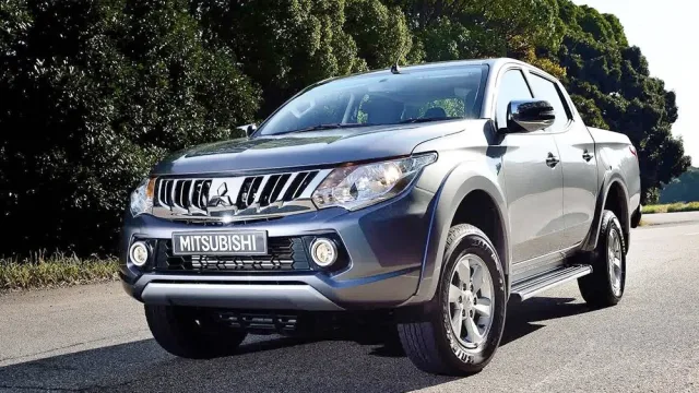 Mitsubishi-L200-2016.jpg