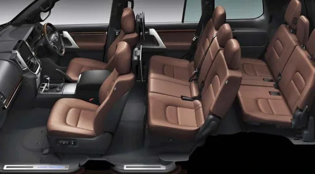 2017-Toyota-Land-Cruiser-200-4.jpg
