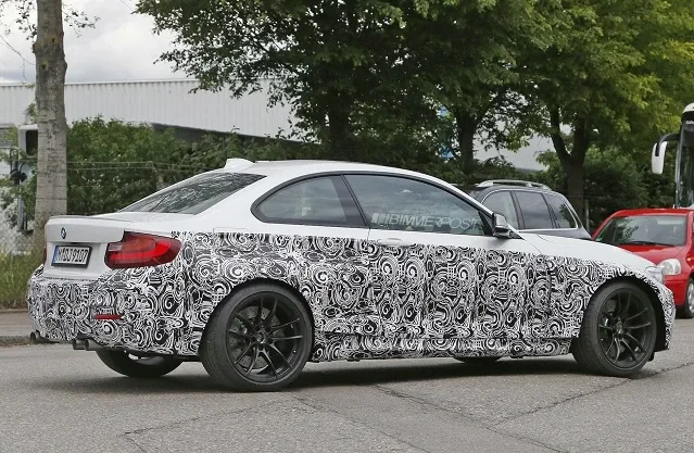 bmw-m2-f87-va-intra-in-productie-in-noiembrie-2015-05_1.jpg