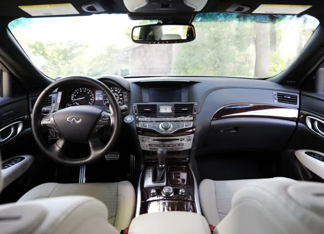 Infiniti-Q70_2015_1280x960_wallpaper_46.jpg
