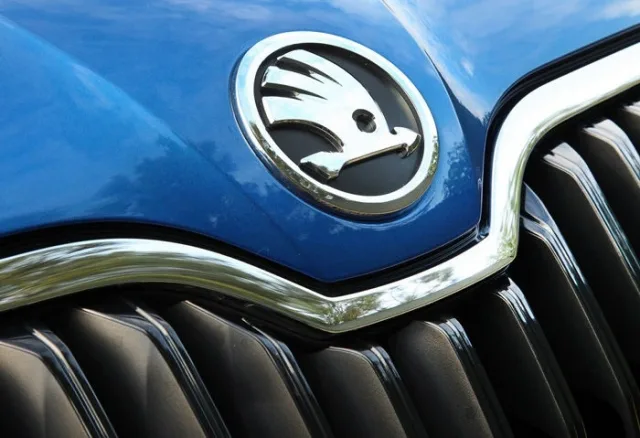 Skoda-Octavia-Combi-logo.jpg