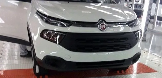 yeni-fiat-toro-montaj-hattindan-gorundu.jpg