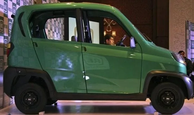 bajaj-re60-side-profile.jpg