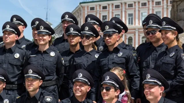 1_cops_ukraine-640x360.jpg