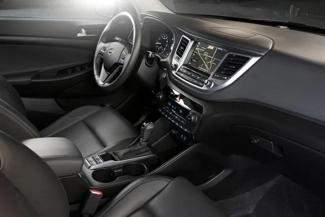 HYUNDAI-Tucson-5405_1.jpg