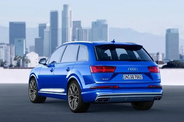 audi_sq7_05.jpg