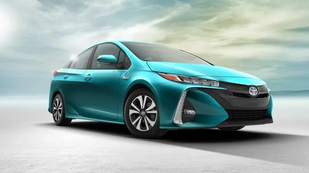 2017_toyota_prius_prime_01_147f8488b0069894830bb5ca3b28eb2465138498_big.jpg