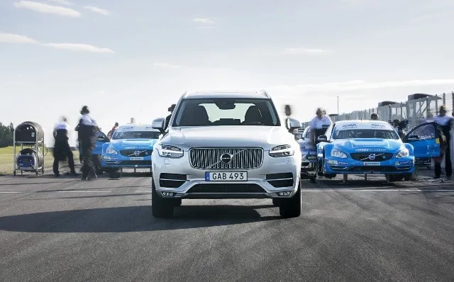 2017-volvo-xc90-t8-twin-engine-with-polestar-tuning_100556259_h.jpg
