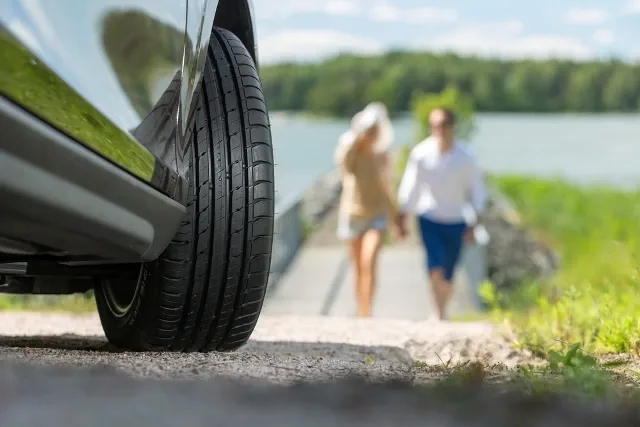 Nokian_HakkaBlue.jpg