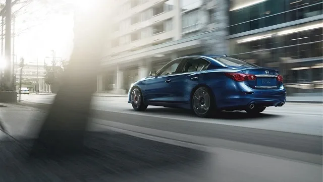2017_INFINITI_Q50_02.jpg