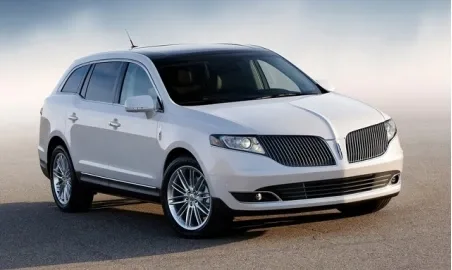 Lincoln-MKT-2013-800-02.jpg