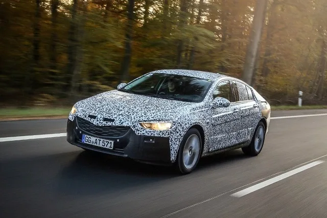 ais-opel-insignia.jpg