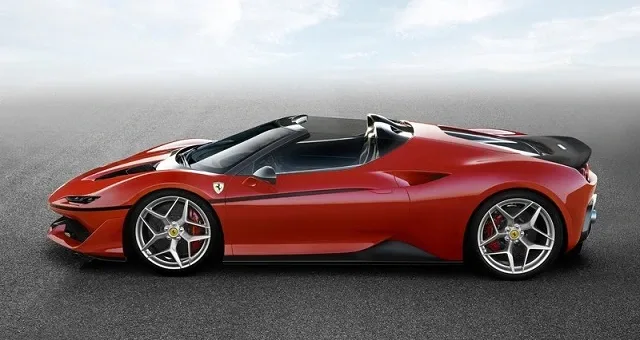 Ferrari-J50-2017-800-02.jpg