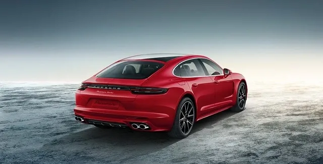 santa-replaces-sleigh-for-red-panamera-turbo-executive-by-porsche-exclusive_5.jpg