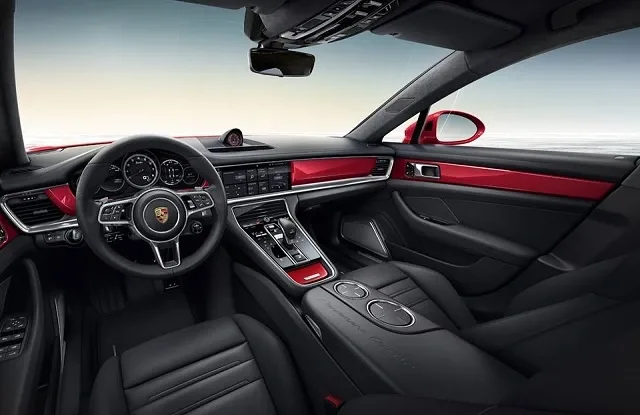 santa-replaces-sleigh-for-red-panamera-turbo-executive-by-porsche-exclusive_1.jpg