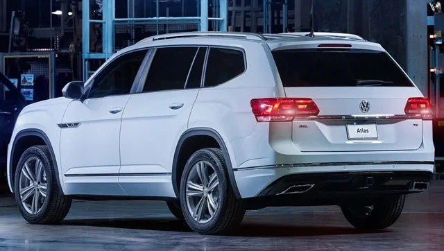 Volkswagen-Atlas-R-Line-2018-2.jpg