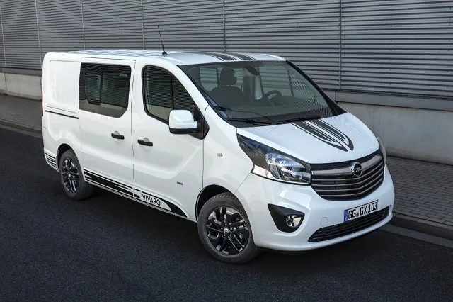 ais-vivaro.jpg