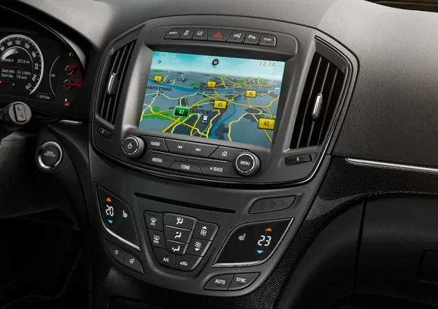 Opel-Insignia-286341-medium.jpg