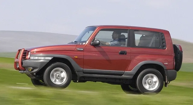 ssangyong-korando-hard-top-suv-3-dv-2-generation-2-3-d-mt-awd-80-hp--2.jpg