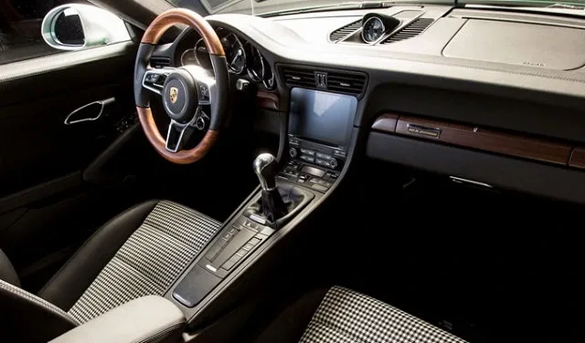 One-Millionth-Porsche-911-Carrera-S-cabin.jpg