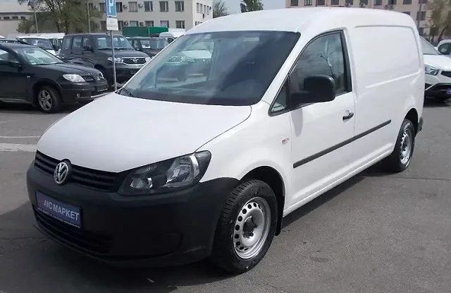 ais_volkswagen_caddy_van_1.jpg