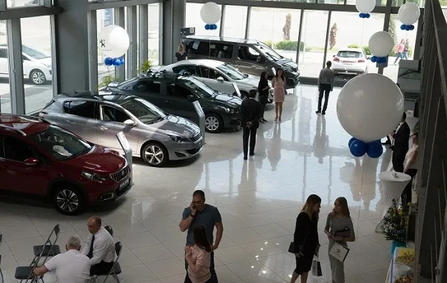 ais-peugeot-salon-3.jpg