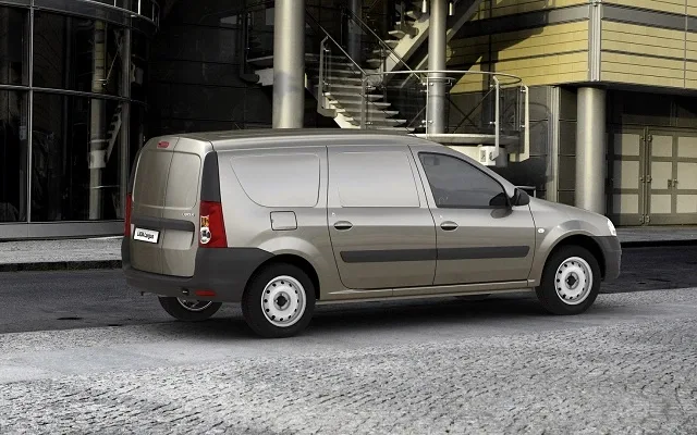 ais-largus-van-009.jpg