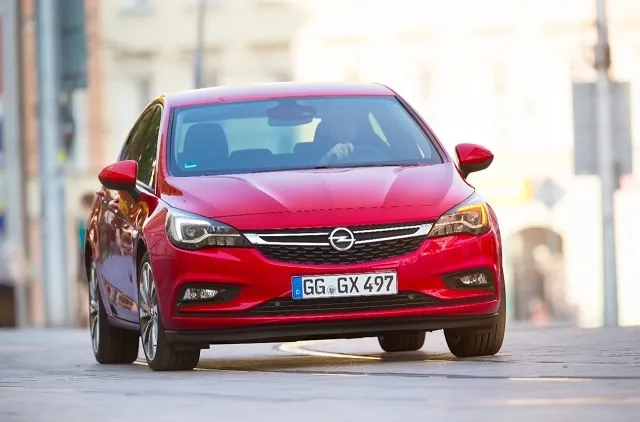 ais-opel-astra500-2.jpg