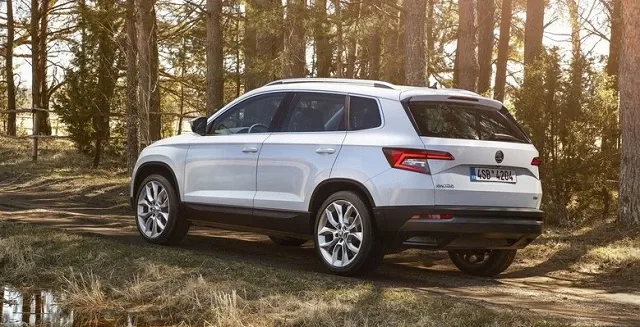 Skoda-Karoq-2018-800-40.jpg