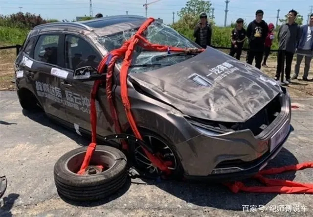ais-faw-crash-3.jpg